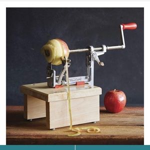 Pampered chef apple peeler/corer/slicer with stand